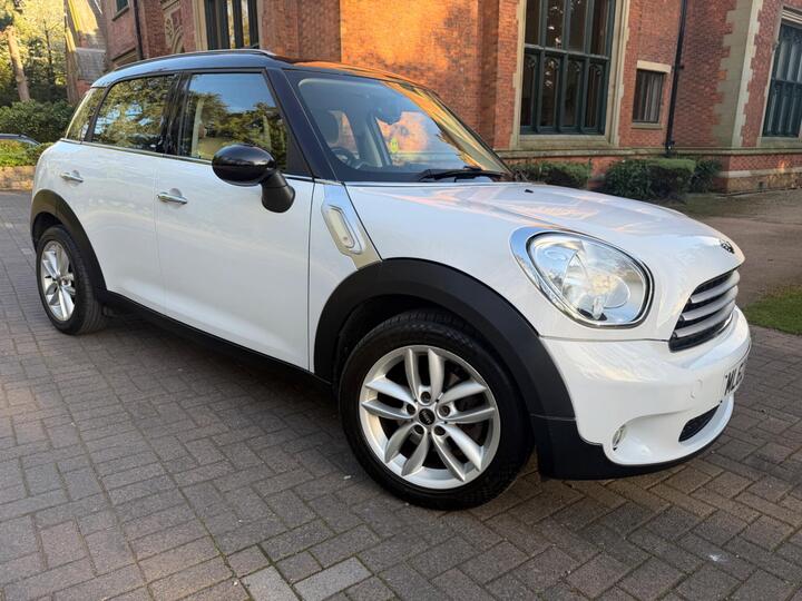 MINI Countryman 1.6 Cooper Auto Euro 5 5dr
