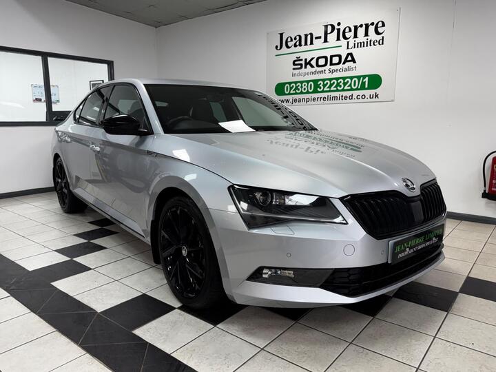 Skoda Superb 1.5 TSI ACT SportLine DSG Euro 6 (s/s) 5dr Skoda Superb 1.5 TSI ACT SportLine DSG Euro 6 (s/s) 5dr