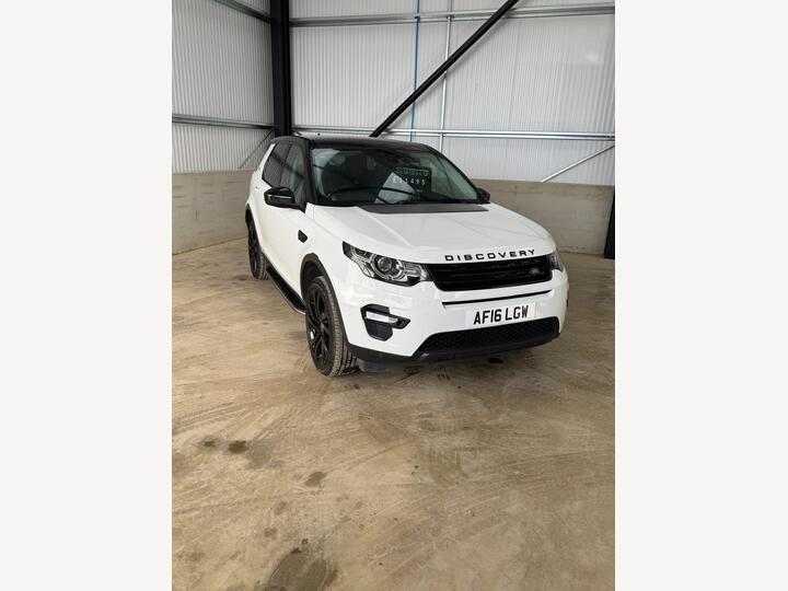 Land Rover Discovery Sport 2.0 TD4 HSE Black Auto 4WD Euro 6 (s/s) 5dr Land Rover Discovery Sport 2.0 TD4 HSE Black Auto 4WD Euro 6 (s/s) 5dr