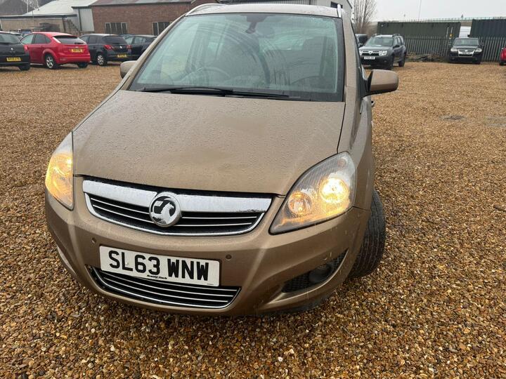 Vauxhall Zafira 1.7 CDTi EcoFLEX Design Euro 5 5dr (SNav)