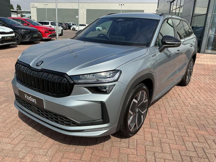 Skoda Kodiaq 1.5 TSI IV 25.7kWh SportLine DSG Euro 6 (s/s) 5dr (5 Seat)