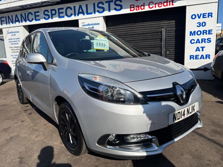 Renault Scenic 1.5 DCi ENERGY Dynamique TomTom Euro 5 (s/s) 5dr Renault Scenic 1.5 DCi ENERGY Dynamique TomTom Euro 5 (s/s) 5dr