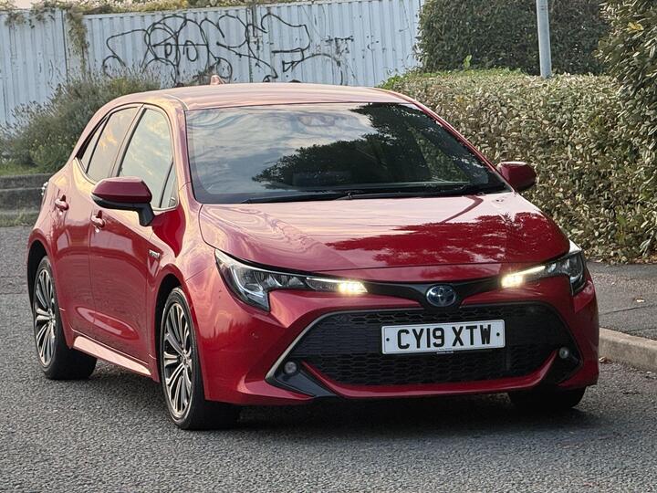 Toyota Corolla 1.8 VVT-h Design CVT Euro 6 (s/s) 5dr