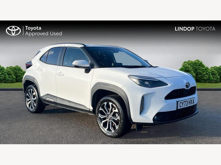 Toyota YARIS 1.5 VVT-h Design E-CVT Euro 6 (s/s) 5dr Toyota YARIS 1.5 VVT-h Design E-CVT Euro 6 (s/s) 5dr