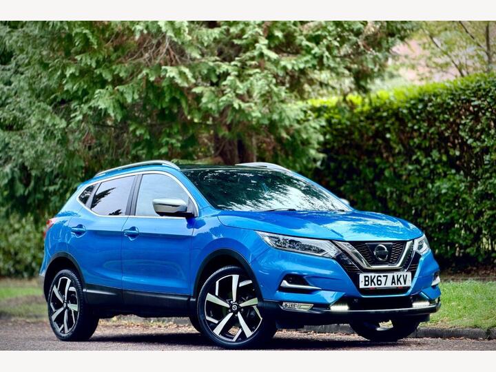 Nissan QASHQAI 1.6 DIG-T Tekna+ Euro 6 (s/s) 5dr