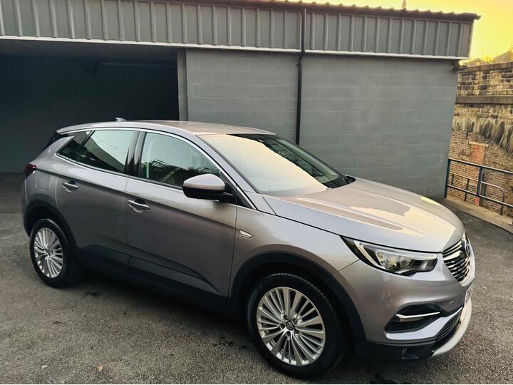 Vauxhall Grandland X 1.5 Turbo D BlueInjection Tech Line Nav Euro 6 (s/s) 5dr Vauxhall Grandland X 1.5 Turbo D BlueInjection Tech Line Nav Euro 6 (s/s) 5dr