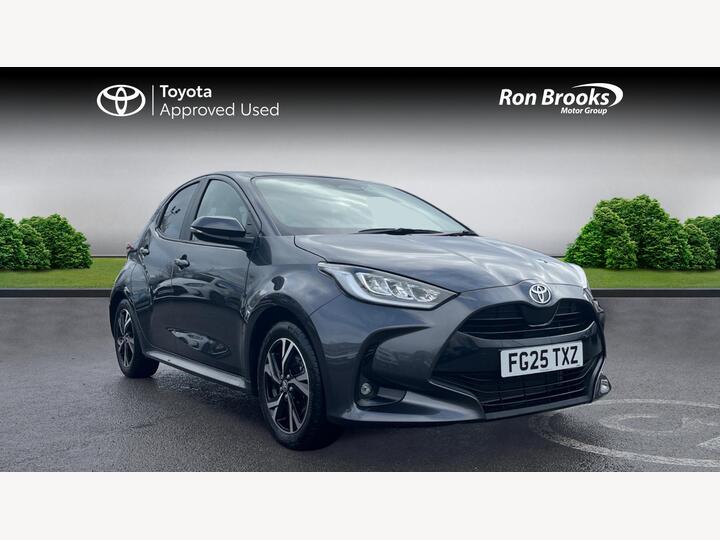 Toyota Yaris 1.5 VVT-h Design E-CVT Euro 6 (s/s) 5dr