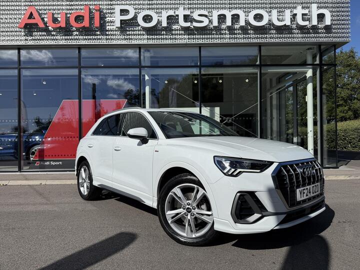 Audi Q3 1.5 TFSI CoD 35 S Line S Tronic Euro 6 (s/s) 5dr