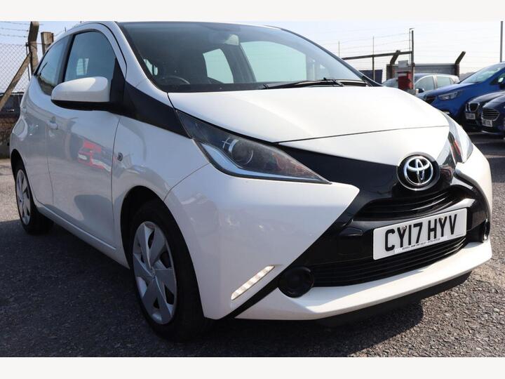 Toyota AYGO 1.0 VVT-i X-play Euro 6 5dr
