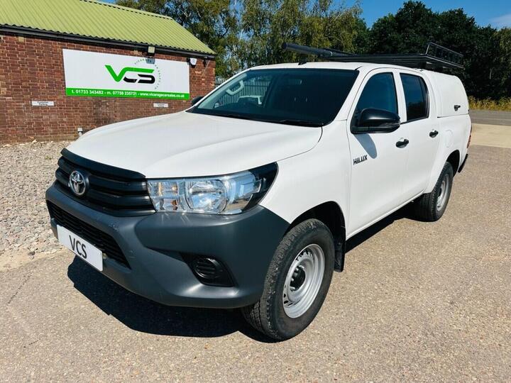 Toyota HI-LUX 2.4 D-4D Active 4WD Euro 6 4dr (3.5t)