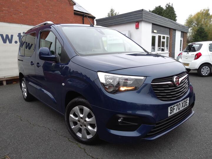 Vauxhall Combo Life 1.2 Turbo Energy Euro 6 (s/s) 5dr (7 Seat) Vauxhall Combo Life 1.2 Turbo Energy Euro 6 (s/s) 5dr (7 Seat)