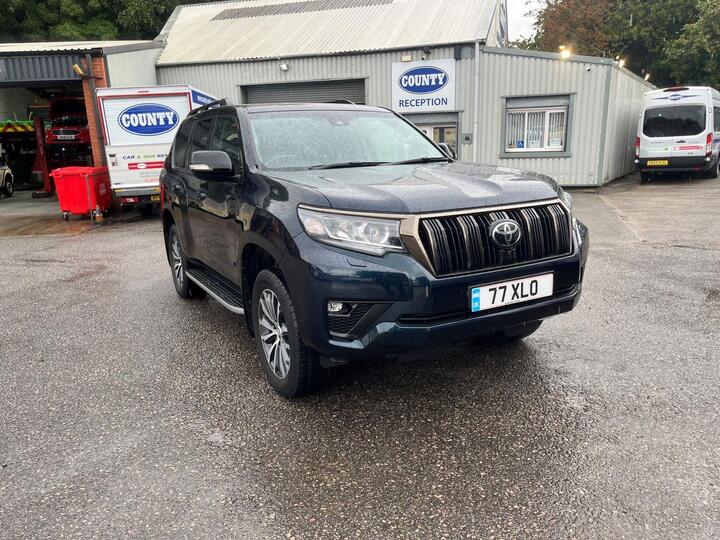 Toyota Land Cruiser 2.8D Invincible Auto 4WD Euro 6 (s/s) 5dr (7 Seat)