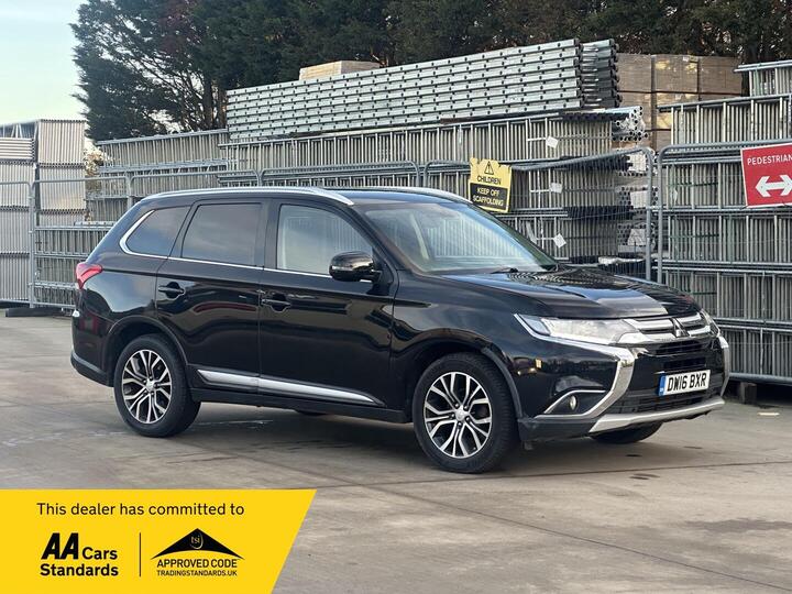 Mitsubishi Outlander 2.2 DI-D GX3 Auto 4WD Euro 6 5dr Mitsubishi Outlander 2.2 DI-D GX3 Auto 4WD Euro 6 5dr
