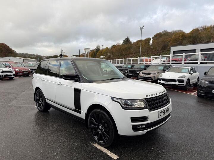 Land Rover RANGE ROVER 4.4 SD V8 Autobiography Auto 4WD Euro 6 (s/s) 5dr Land Rover RANGE ROVER 4.4 SD V8 Autobiography Auto 4WD Euro 6 (s/s) 5dr