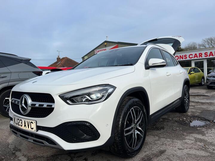 Mercedes-Benz GLA 1.3 GLA200h MHEV Sport (Executive) 7G-DCT Euro 6 (s/s) 5dr