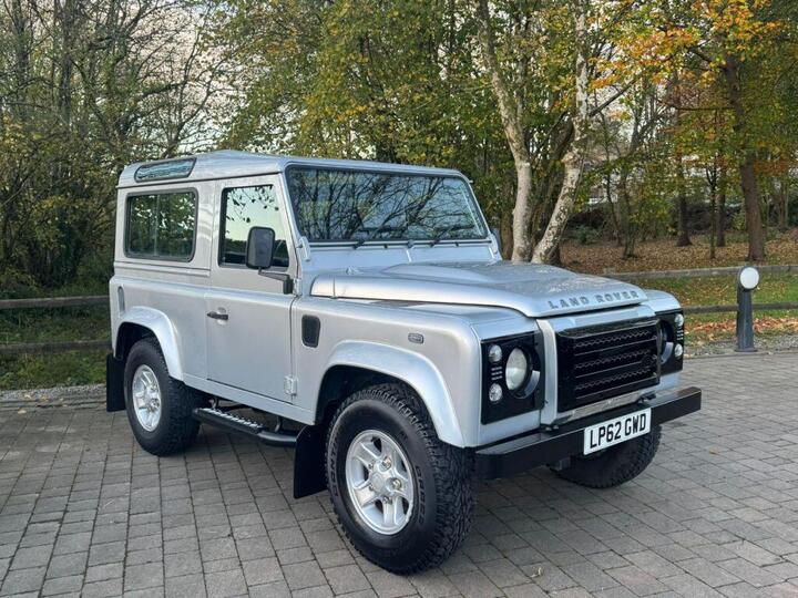 Land Rover Defender 90 2.2 TDCi XS Station Wagon 4WD SWB Euro 5 3dr