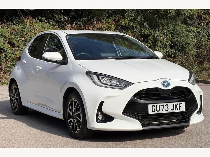 Toyota Yaris 1.5 VVT-h Design E-CVT Euro 6 (s/s) 5dr