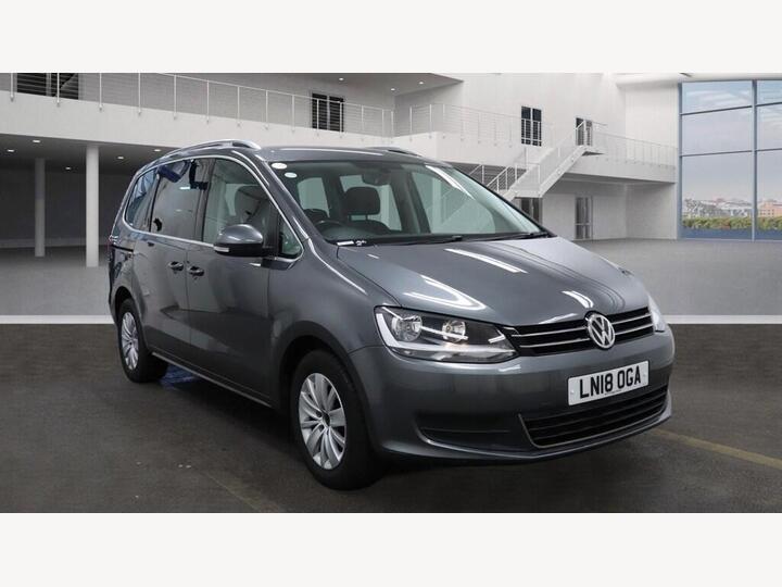 Volkswagen Sharan 2.0 TDI SE Nav DSG Euro 6 (s/s) 5dr