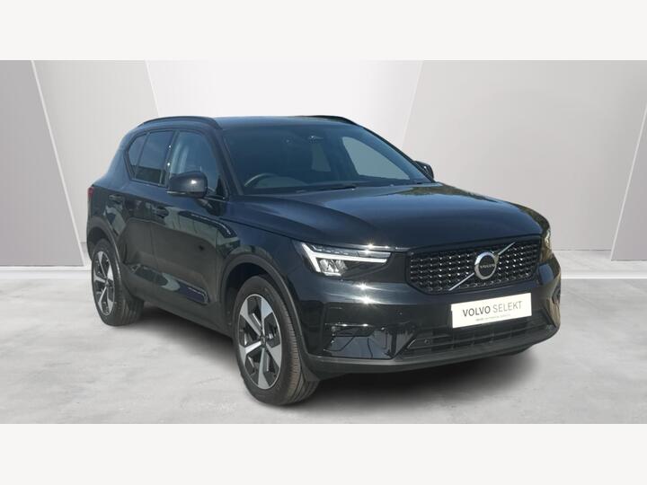 Volvo XC40 2.0 B4 MHEV Plus Dark DCT Auto Euro 6 (s/s) 5dr