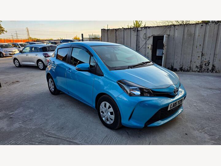 Toyota Yaris 1.33 Dual VVT-i Icon Hatchback 5dr Petrol Multidrive S Euro 6 (99 Ps)