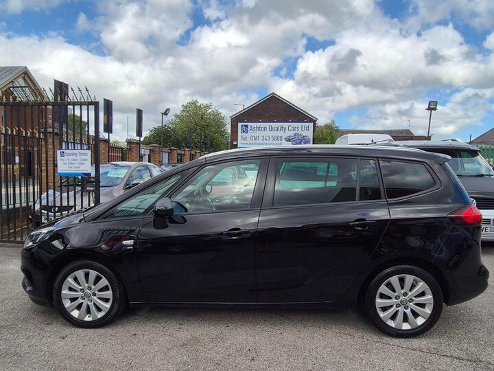 Vauxhall Zafira Tourer 1.6 CDTi EcoFLEX SRi Nav Euro 6 (s/s) 5dr Vauxhall Zafira Tourer 1.6 CDTi EcoFLEX SRi Nav Euro 6 (s/s) 5dr