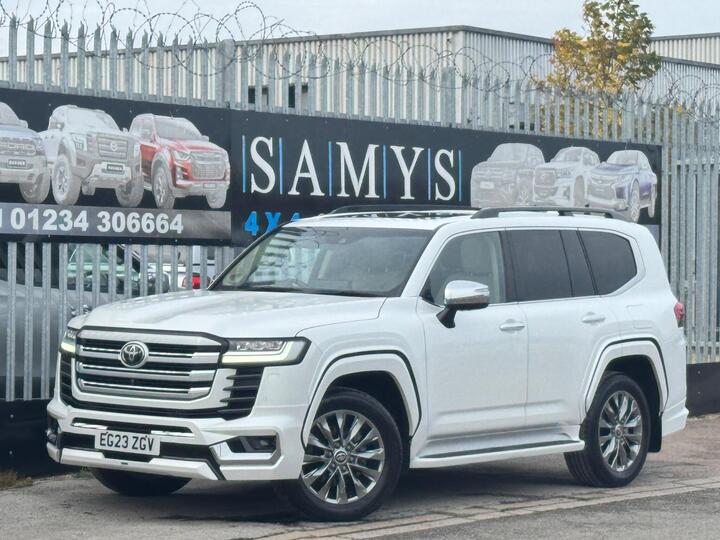 Toyota Land Cruiser LC300 V6 ZX 7 SEATER MODELLISTA KIT