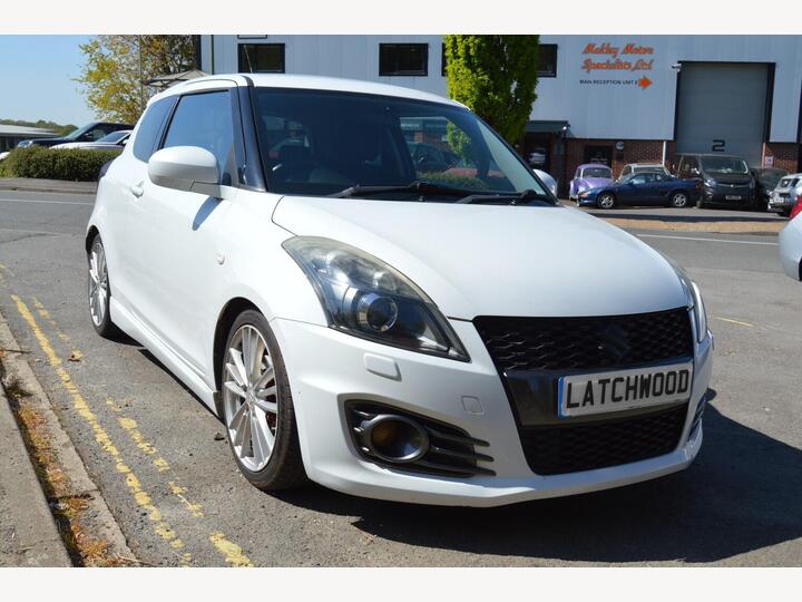 Suzuki SWIFT 1.6 Sport Euro 5 3dr (SNav)