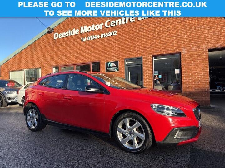 Volvo V40 CROSS COUNTRY 2.0 D2 Lux Auto Euro 6 (s/s) 5dr