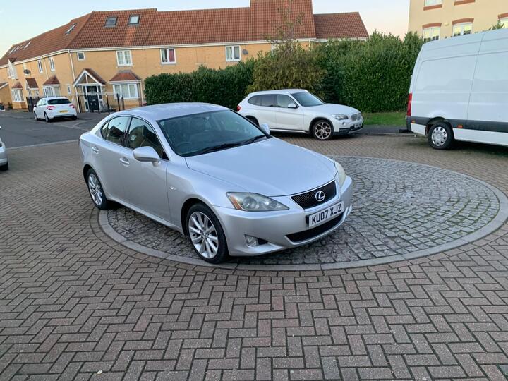Lexus IS 2.2 220TD SE 4dr