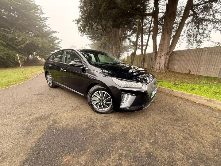 Hyundai IONIQ 38.3kWh Premium Auto 5dr Hyundai IONIQ 38.3kWh Premium Auto 5dr