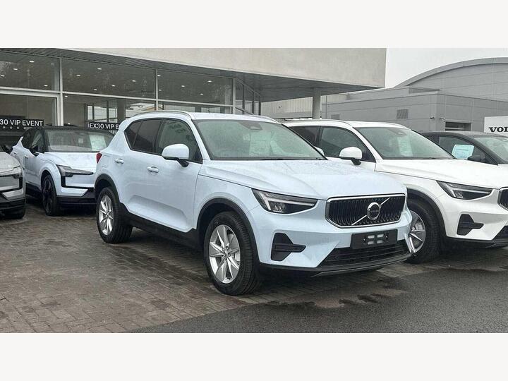 Volvo XC40 2.0 B3 MHEV Core DCT Auto Euro 6 (s/s) 5dr