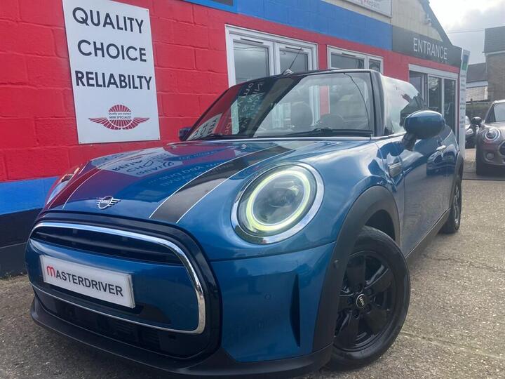 MINI Convertible 1.5 Cooper Classic Steptronic Euro 6 (s/s) 2dr