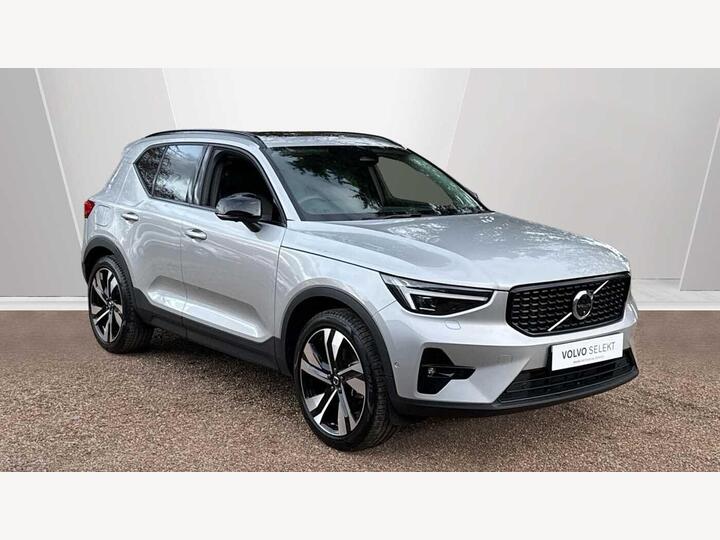 Volvo XC40 2.0 B3 MHEV Ultra Dark DCT Auto Euro 6 (s/s) 5dr