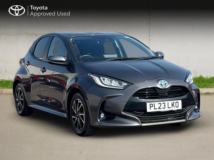 Toyota Yaris 1.5 VVT-h Design E-CVT Euro 6 (s/s) 5dr