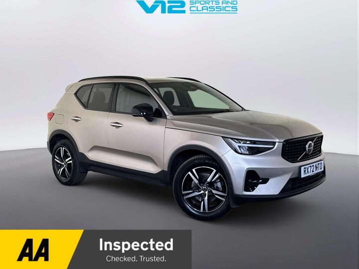 Volvo XC40 2.0 B3 MHEV Plus Dark DCT Auto Euro 6 (s/s) 5dr