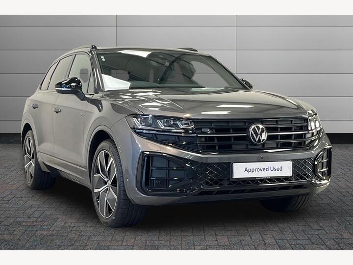 Volkswagen Touareg 3.0 TDI V6 Black Edition Tiptronic 4Motion Euro 6 (s/s) 5dr Volkswagen Touareg 3.0 TDI V6 Black Edition Tiptronic 4Motion Euro 6 (s/s) 5dr