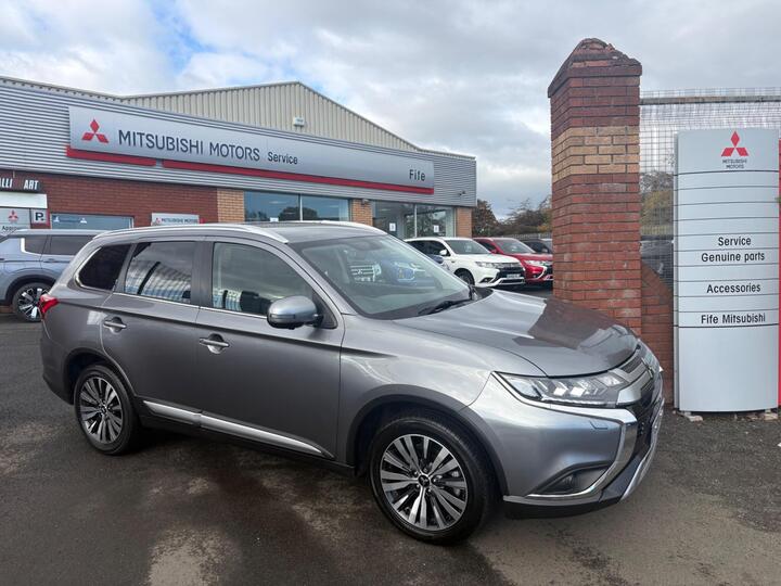 Mitsubishi Outlander 2.0 MIVEC Exceed CVT 4WD Euro 6 (s/s) 5dr