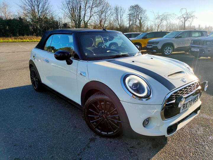 MINI Convertible 2.0 Cooper S Classic Steptronic Euro 6 (s/s) 2dr