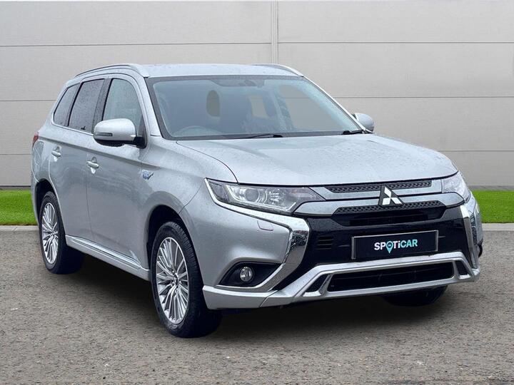 Mitsubishi Outlander 2.4h TwinMotor 13.8kWh Design CVT 4WD Euro 6 (s/s) 5dr Mitsubishi Outlander 2.4h TwinMotor 13.8kWh Design CVT 4WD Euro 6 (s/s) 5dr