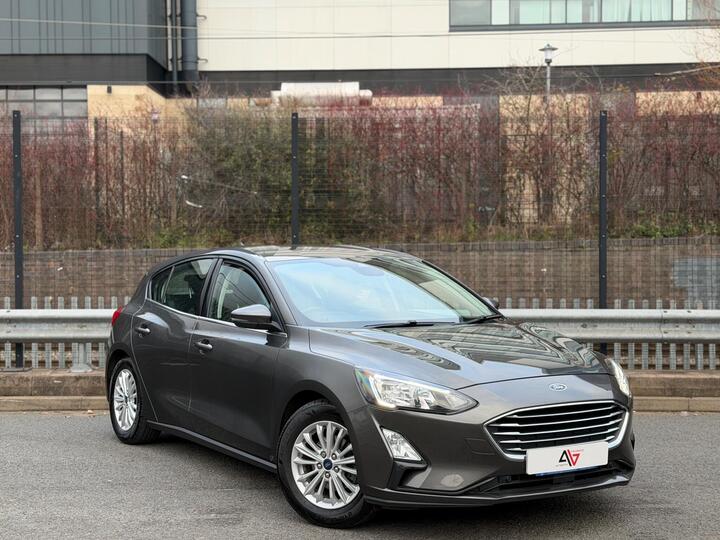 Ford Focus 1.0T EcoBoost Titanium Auto Euro 6 (s/s) 5dr
