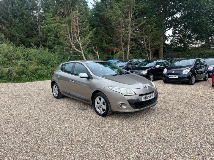 Renault Megane 1.6 16V Dynamique Euro 5 5dr