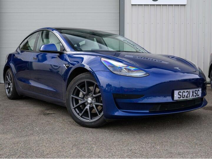 Tesla Model 3 Standard Range Plus Auto RWD 4dr