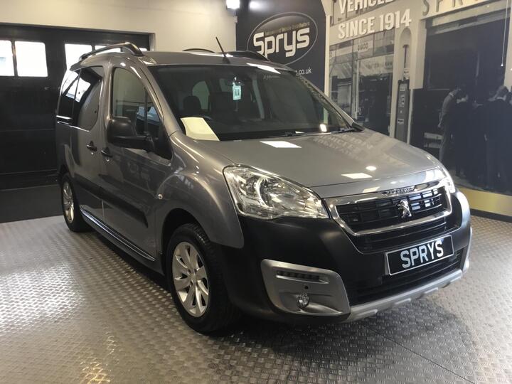 Peugeot Partner Tepee 1.2 PureTech Outdoor Euro 6 (s/s) 5dr