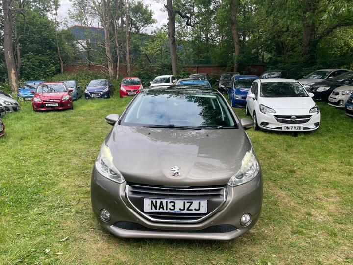 Peugeot 208 1.2 VTi Intuitive Euro 5 5dr