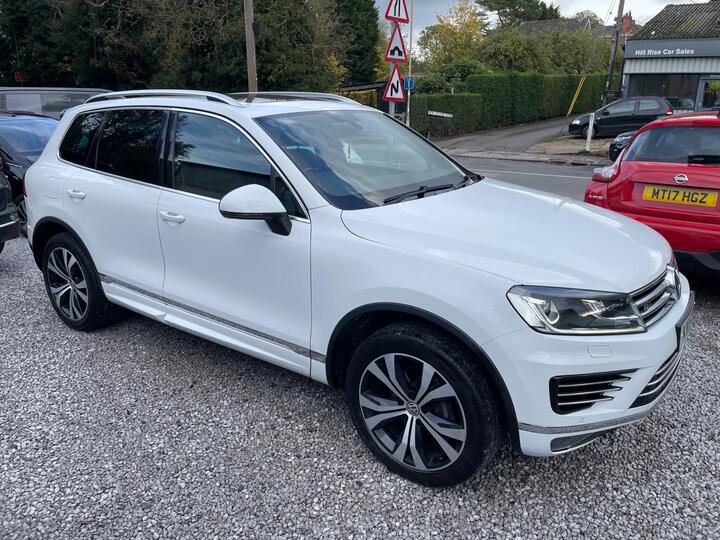 Volkswagen Touareg 3.0 TDI V6 BlueMotion Tech R-Line Tiptronic 4WD Euro 6 (s/s) 5dr Volkswagen Touareg 3.0 TDI V6 BlueMotion Tech R-Line Tiptronic 4WD Euro 6 (s/s) 5dr
