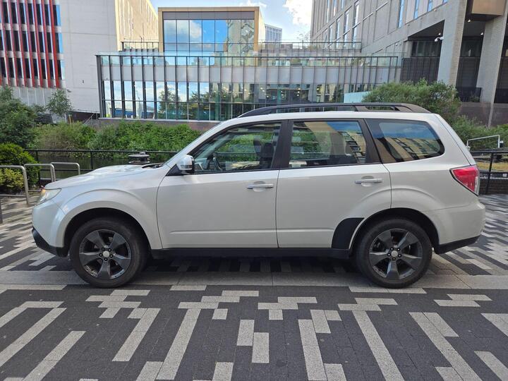 Subaru Forester 2.0D XC 4WD Euro 5 5dr Subaru Forester 2.0D XC 4WD Euro 5 5dr