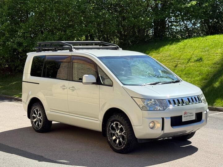 Mitsubishi Delica 2.4 D5 G POWER PACKAGE PETROL AUTO ULEZ Mitsubishi Delica 2.4 D5 G POWER PACKAGE PETROL AUTO ULEZ