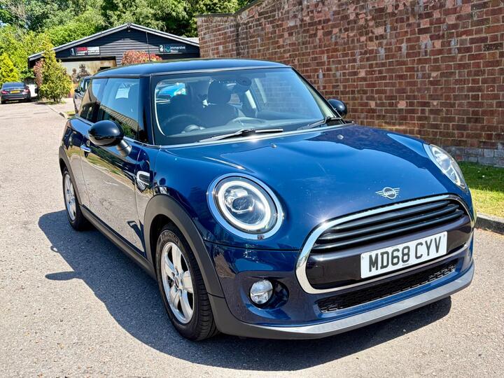 MINI Hatch 1.5 Cooper Classic Steptronic Euro 6 (s/s) 3dr