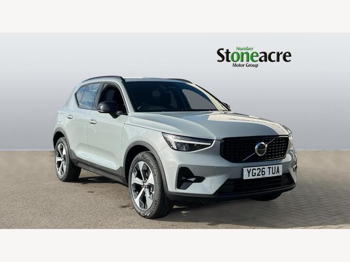 Volvo XC40 Plus, B3 Mild Hybrid, Petrol, Dark