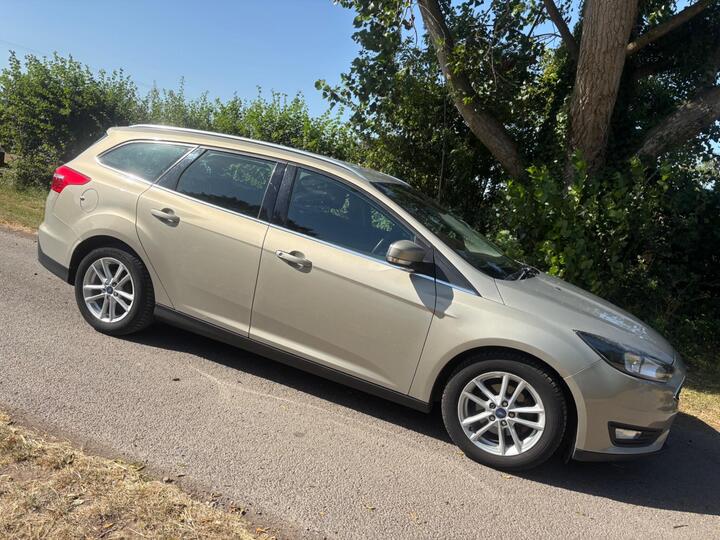 Ford Focus 1.6 TDCi Zetec Euro 5 (s/s) 5dr
